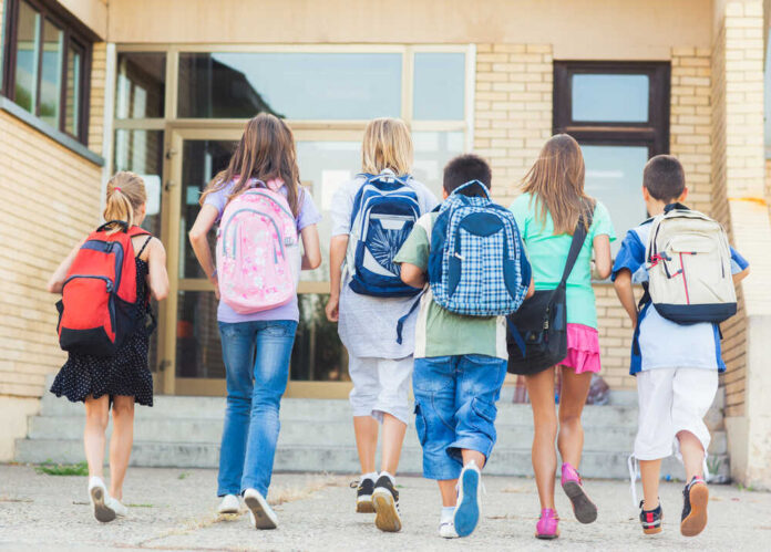 Group,Of,Kids,Going,To,School,Together.