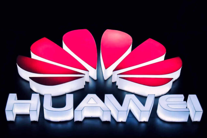 Dongguan,,China,-,11-26-2017:,Logo,Of,Huawei,At,Night,On