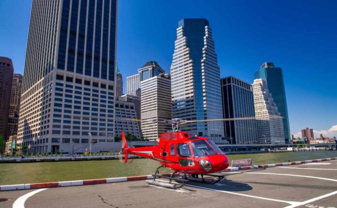 New,York,City,-,June,2013:,Helicopter,Tour,In,New