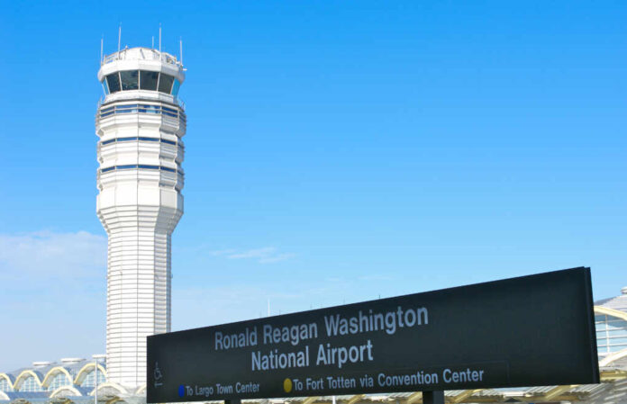 Airport,Control,Tower,At,Ronald,Reagan,National,Airport,,Washington,,Dc