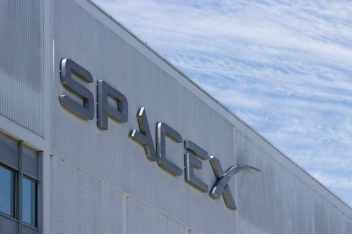 Hawthorne,,Ca,,Usa,-,May,10,,2022:,Closeup,Of,Spacex