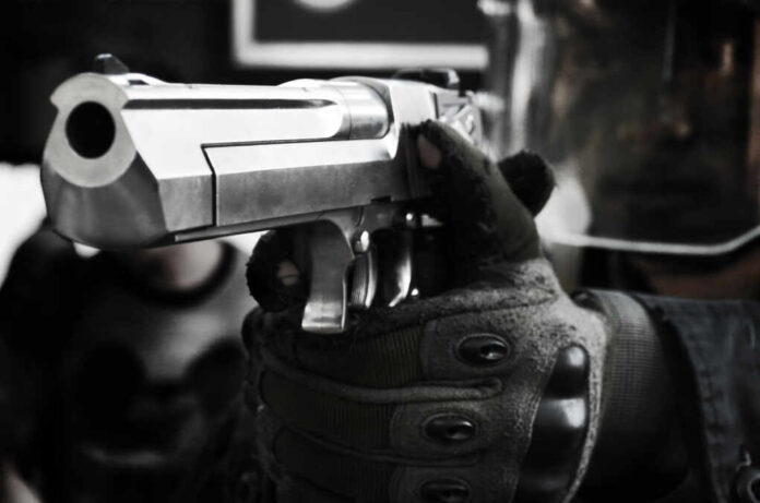 Shooter,Aiming,Chrome,Pistol,Handgun