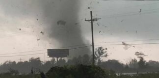 🚨😱Footage of a destructive Tornado in Three Rivers, Michigan
