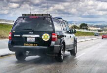 Deadly Texas Crash Triggers DHS Hold Sheriff SUV driving on a highway